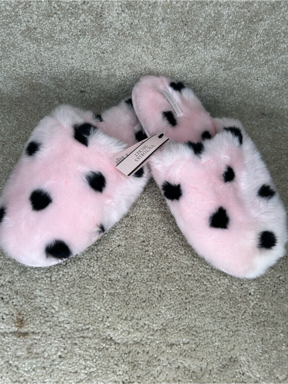 Victoria’s Secret Pink and Black Faux Fur closed toe Slippers sz large (9/10)